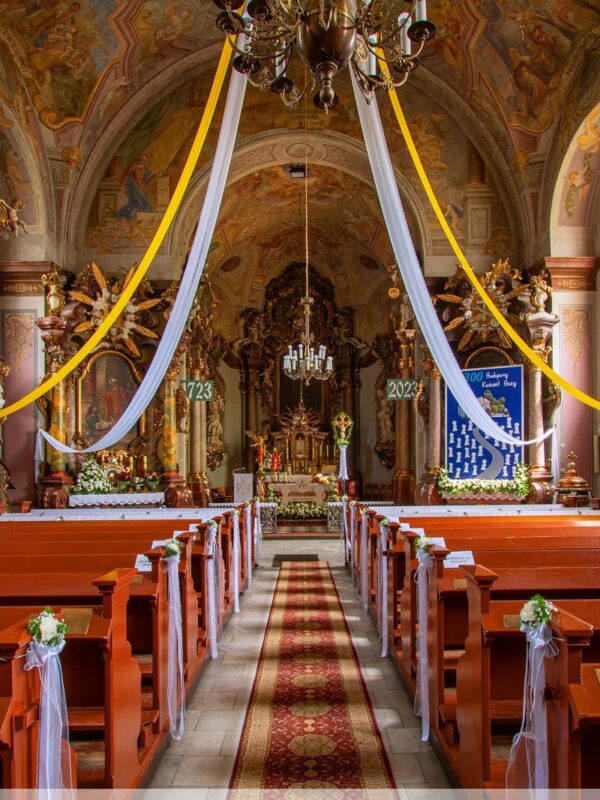 Kościół Nawiedzenia Najświętszej Maryi Panny w Łączniku - Apartament Moszna idealna baza wypadowa dla miłośników zabytków