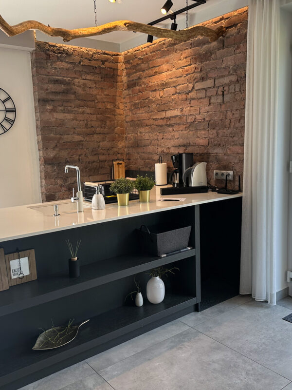 Apartamenty Moszna to idealne miejsce dla całej rodziny z w pełni wyposażona kuchnią - a wszystko to w pobliżu atrakcji w Mosznej - Zamek Moszna - Stadnina Moszna. Apartamenty Moszna to idealne miejsce dla całej rodziny z w pełni wyposażona kuchnią - a wszystko to w pobliżu atrakcji w Mosznej - Zamek Moszna - Stadnina Moszna.